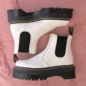 2976 SMOOTH LEATHER PLATFORM CHELSEA BOOTS